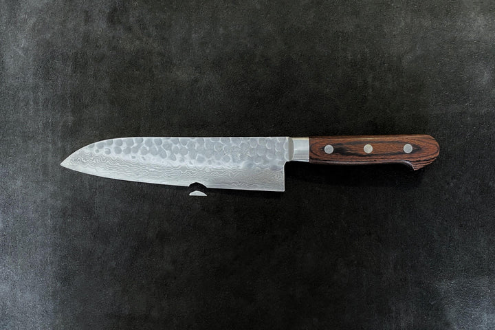 Zakaj se japonski noži okrušijo? (In kako jih popraviti)