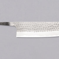 Anryu Nakiri Aogami #2 165 mm je rezilo, oblikovano specifično za pripravo zelenjave. Prihaja iz butične delavnice Anryu Hamono z 80-letno tradicijo. Vsak kos je povsem unikaten. To rezilo ne vključuje ročaja, tako da lahko sestavite čisto svoj unikaten nož! Izbirajte med številnimi ročaji v naši ponudbi.
