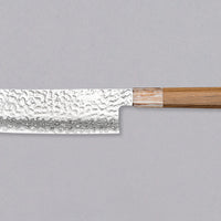 Kotetsu VG-10 Damascus Nakiri 160 mm je nož za zelenjavo z vidnimi odtisi kladiv in s klasičnim japonskim ročajem (wa-style) iz tikovine. Nož je izjemno tanek (1,9 mm), zato bo z lahkoto zdrsel skozi sestavine, izbira jekla nerjavečega VG-10 jekla pa zagotavlja odpornost na rjo, trpežnost in odpornost proti obrabi.