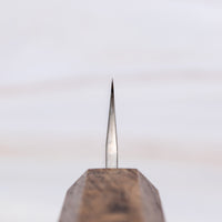 Kurosaki Petty Gekko VG-XEOS Migaki 130 mm_3 Kurosaki petty Gekko je še eno unikatno rezilo nadarjenega kovaškega mojstra Yu Kurosakija. Rezilo je obdelano do videza visokega sijaja, zato so v kovačiji nož poimenovali Gekko, mesečina. Rezilo je izdelano iz jekla VG-XEOS s fino mikrostrukturo in odlično odpornostjo proti obrabi in koroziji.