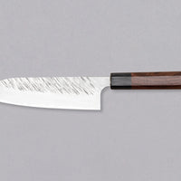 Kurosaki santoku iz linije Fujin je še eno unikatno rezilo iz rok nadarjenega mladega kovaškega mojstra Yu Kurosakija. Unikatne črte na rezilu spominjajo na veter, zato je tudi ta linija poimenovana po Fujinu, japonskemu bogu vetra. Nož ima tradicionalen japonski ročaj iz palisandra. Optimalen za vsakdanjo uporabo.