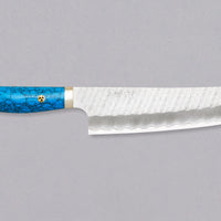 Japonski nož Nigara Kiri-Gyuto SG2 Migaki Tsuchime Turquoise je večnamenski japonski kuhinjski nož, primeren za pripravo mesa, rib in zelenjave. Jedro iz prašnega jekla SG2 ter hamaguri presek profila zagotavljata dolgotrajno ostrino ter minimalno vzdrževanje ter odpornost na korozijo. Oglejte si našo obširno ponudbo japonskih nožev!