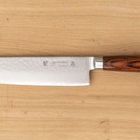 Tamahagane "TSUBAME" Nakiri 180 mm_1 rezilo iz VG-5 nerjavečega jekla, ki ima vzdržljivo in velikim dlanem primerno obliko zahodnega ročaja iz pakka lesa. Izvrsten nož Tamahagane kovačije.