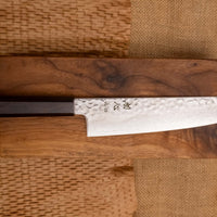 Hayabusa Gyuto VG-10 Tsuchime Damascus Ebony 240 mm, vsestranski kuhinjski nož z elegantnim damask vzorcem in osemkotnim ročajem iz temne ebenovine, primeren za domačo in profesionalno uporabo.