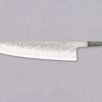 Hokiyama Gyuto 440C Damascus dolžine 210 mm je vsestranski japonski kuhinjski nož, odličen za najrazličnejša kuhinjska opravila, od sekljanja in rezanja do različnih zibalnih tehnik. Rezilo je bilo skovano v japonski kovačiji Hokiyama. Izdelano je iz nerjavečega jekla 440C. Rezilo lahko opremite s poljubnim ročajem.