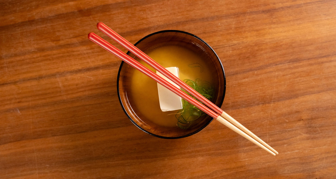 Tatakisabi skledica za miso juho – črna
