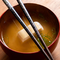 Tatakisabi skledica za miso juho – rdeča