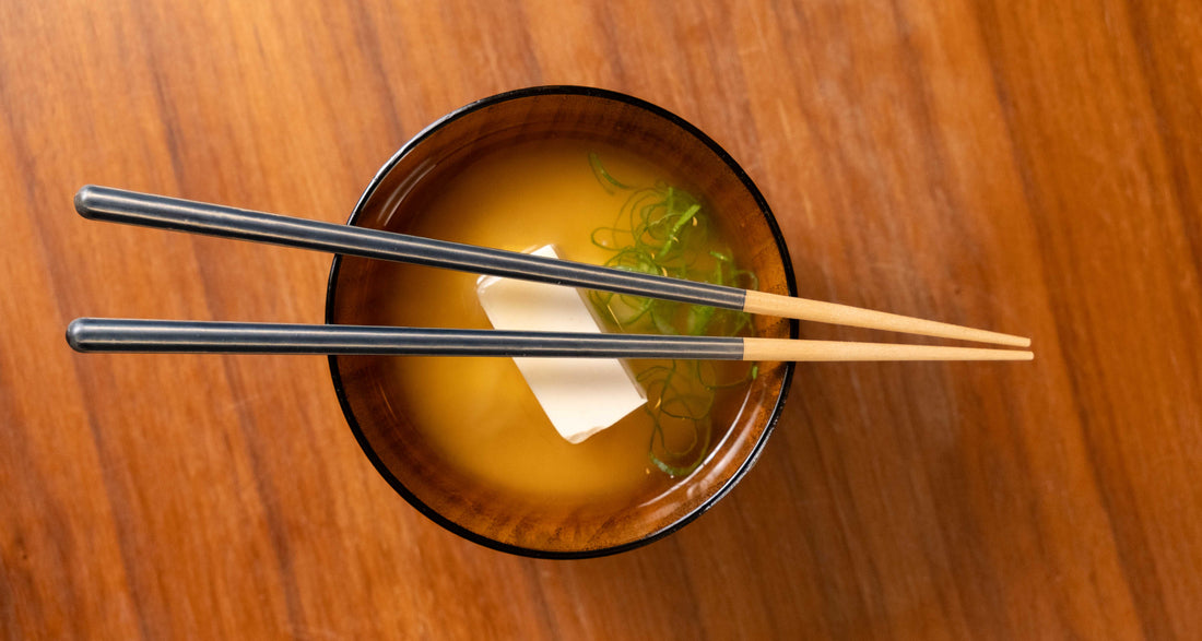 Tatakisabi skledica za miso juho – črna