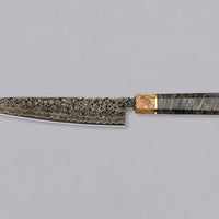 Senzo Dawn Limited Edition Petty SG2 Damascus je majhen večnamenski japonski kuhinjski nož kovačije Suncraft. Jedro je iz prašnega jekla SG2 in nož je kaljen na 62-63 HRC, tako da bo dolgo ostal oster. Osmerokotni ročaj krasi zaključni obroček iz posebnega lesa 300-letnega svetega hrasta. Je osupljiv zbirateljski kos.