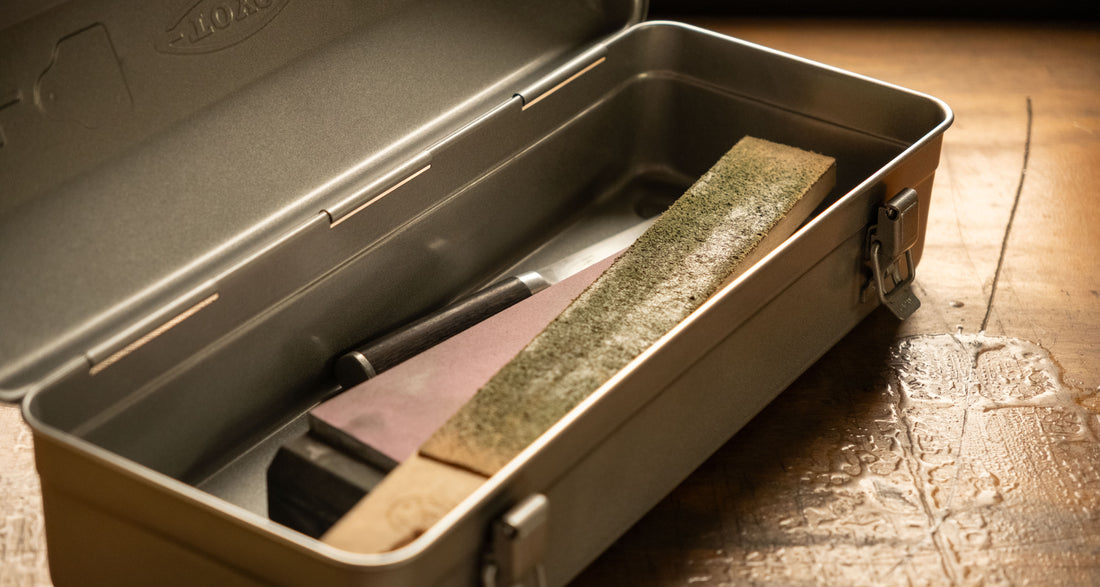 Toyo Toolbox Y-410 kovček za nože - Srebrna