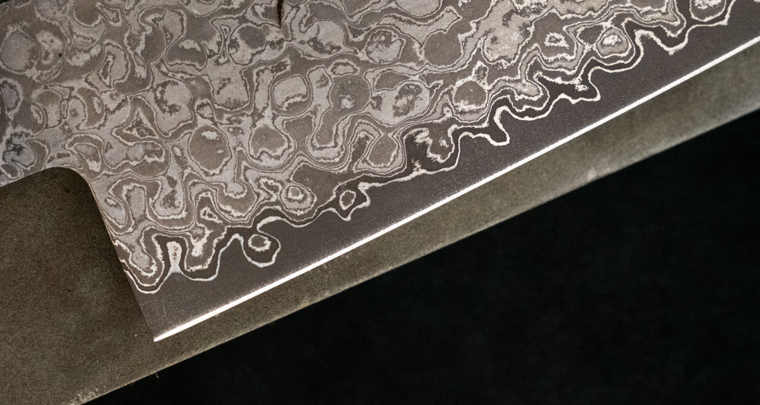 Tsunehisa Santoku AUS-10 Damascus 185 mm