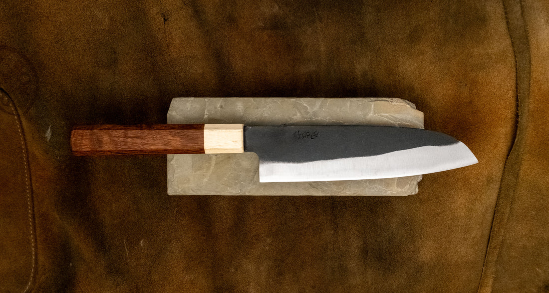 Yoshida Santoku SUJ-2 Kuro-uchi 165 mm [Rosewood-Cedar/Oktagon]