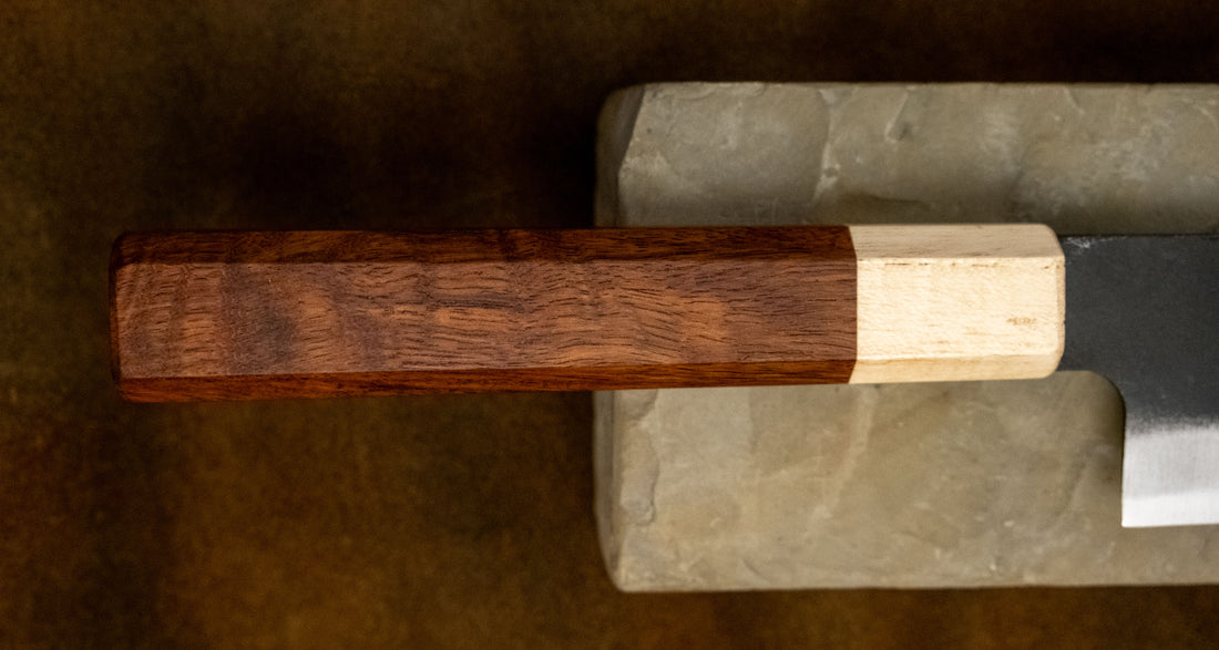 Yoshida Santoku SUJ-2 Kuro-uchi 165 mm [Rosewood-Cedar/Oktagon]