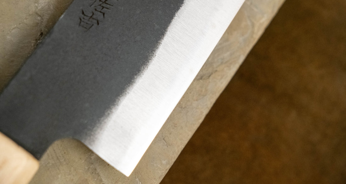 Yoshida Santoku SUJ-2 Kuro-uchi 165 mm [Rosewood-Cedar/Oktagon]