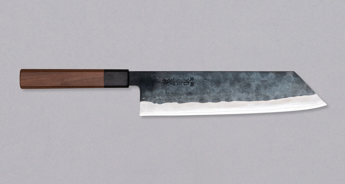 Kiritsuke je večnamenski japonski kuhinjski nož za različna opravila, predvsem pa se bo odlično izkazal za pripravo mesa in sekljanje večjih količin zelenjave. Kiritsuke je po funkcionalnosti precej podoben gyuto rezilom, razlikuje se po izraziti sprednji konici, ki je ravno prirezana, čemur pravimo tudi "k-tip". 